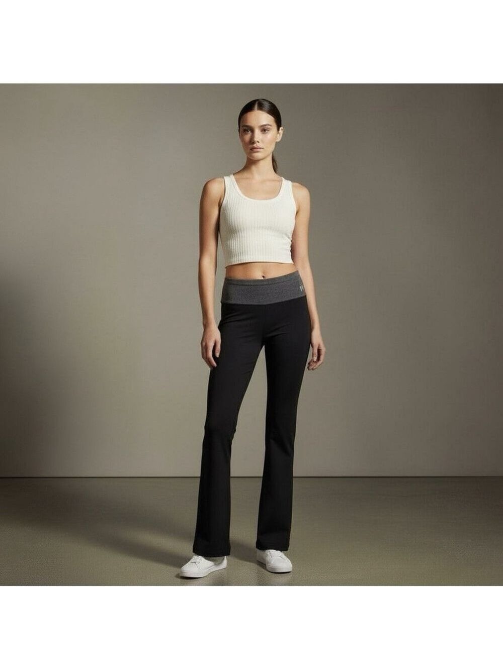 Victoria’s Secret Angel Wing Fold-Over Flare Yoga Pants Sz M Black Crop Y2K